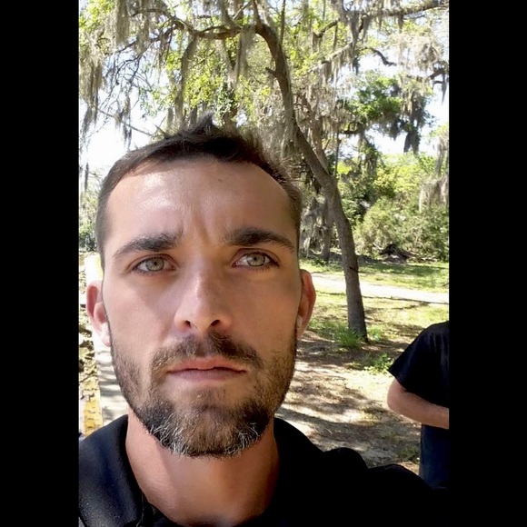 Meet your Posher, Joshua - Picture 1 of 1